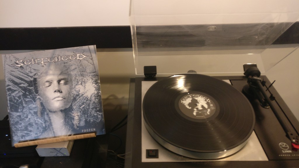 Sentenced, Frozen: CD vs.&nbsp;LP