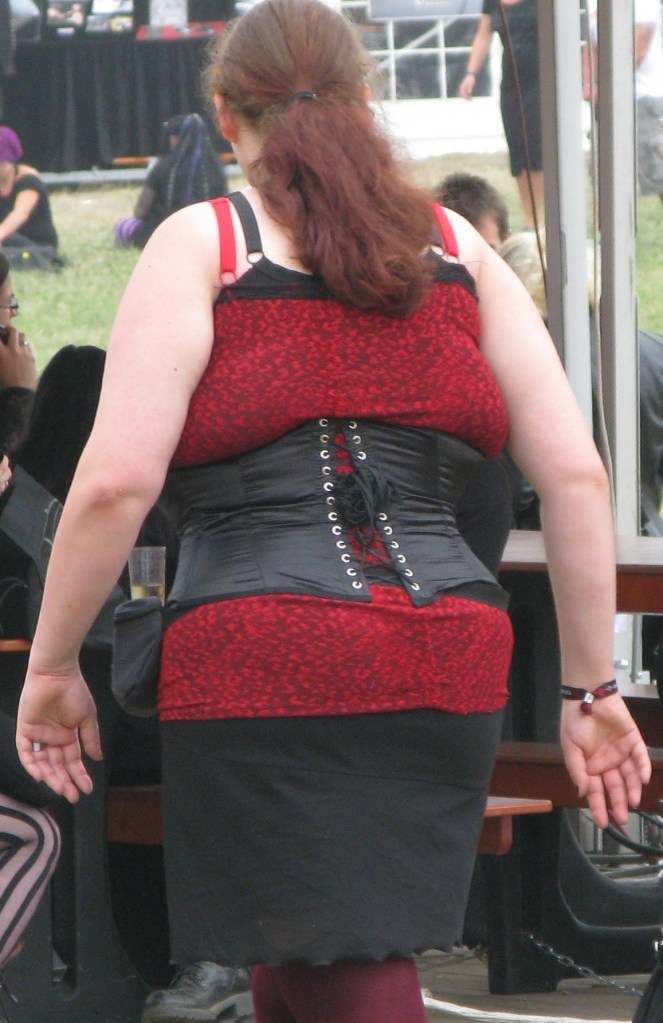 m'era luna corset