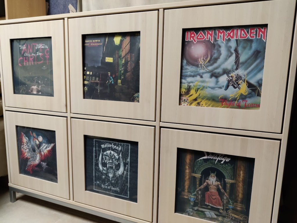 Vinyyliharrastajalle: Tenho design factoryn&nbsp;levyhylly