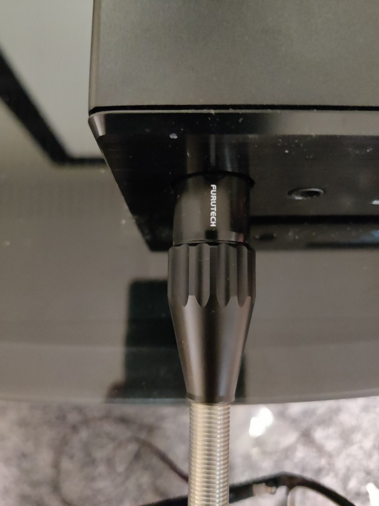 neotech furutech kuulokekaapeli kuulokejohto kuulokkeet focal focal clear neotech furutech kuulokekaapeli liitin kuulokejohto focal arche kuuloketeline kuulokeliitin