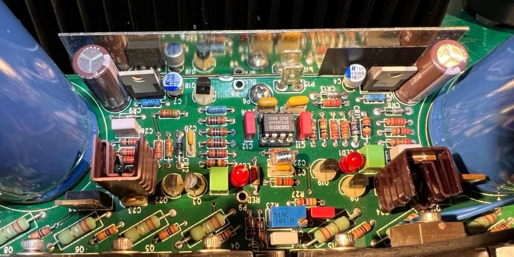 päätevahvistin korjaus restaurointi proceed amp2 kondensaattori juotos hifi