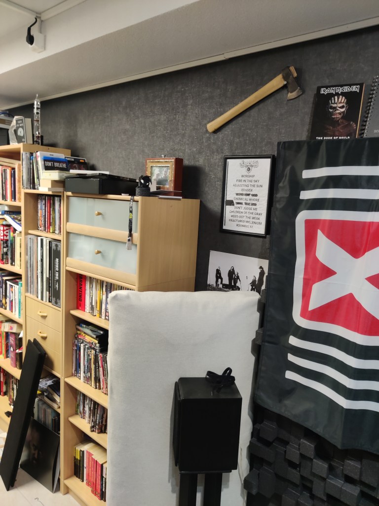 akustointi bassoansa miesluola bassan av-tila diffuusori diffusointi akustiikka