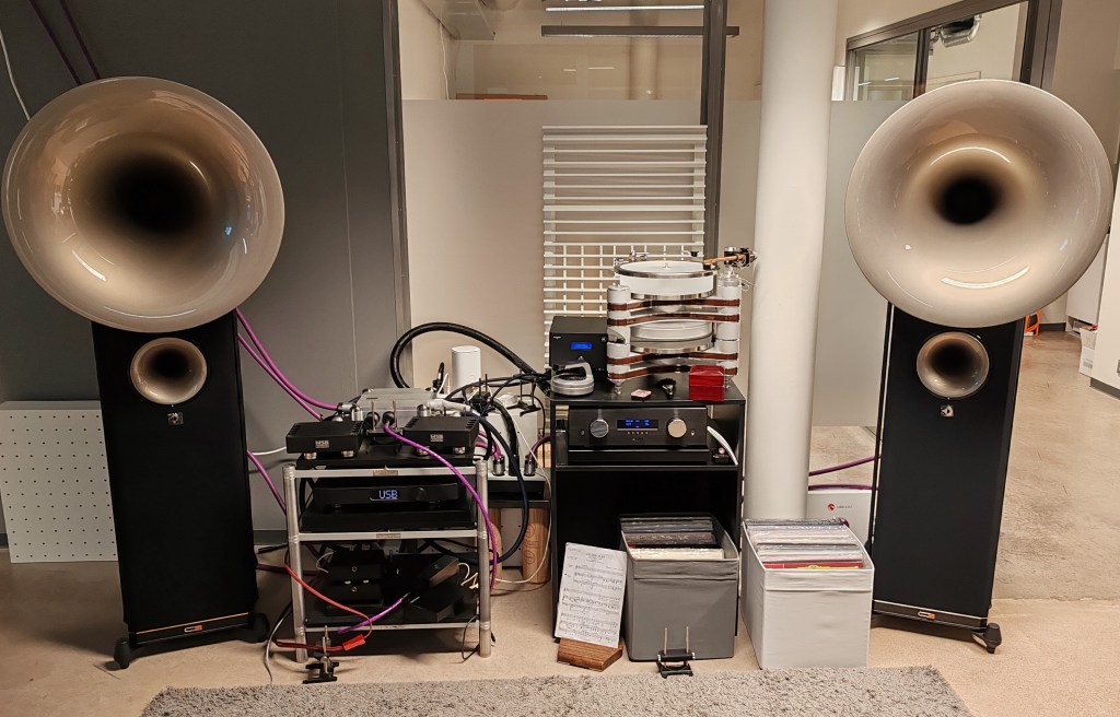 avantgarde trio musiikkia korville erkki innola linn klimax melco avantgarde duo magnepan 7.3i msb silent angel