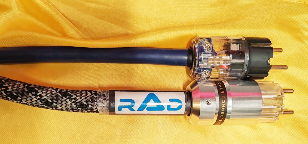 Virtakaapelivertailu: Furutech vs. Radikal akustik design&nbsp;Blitzkrieg