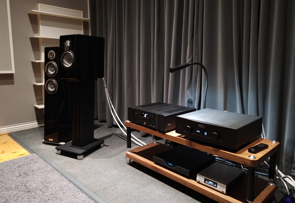 marten parker duo hifimesta hifihuone kaiutin isoacoustics gaia