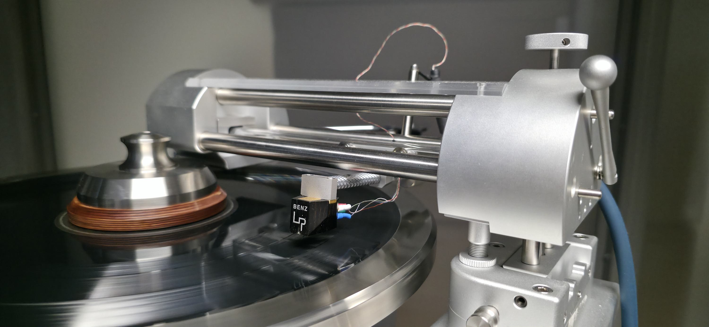 clearaudio master innovation turntable