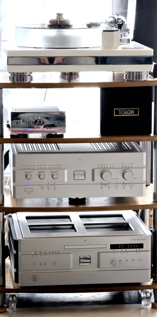 mummy kaiutin loudspeaker helsinki hifishow 2026 stars and stripes transrotor soulnote